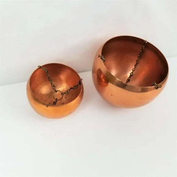 Vintage Round Copper Hanging Planters Plant Pots - Picture 3 of 6